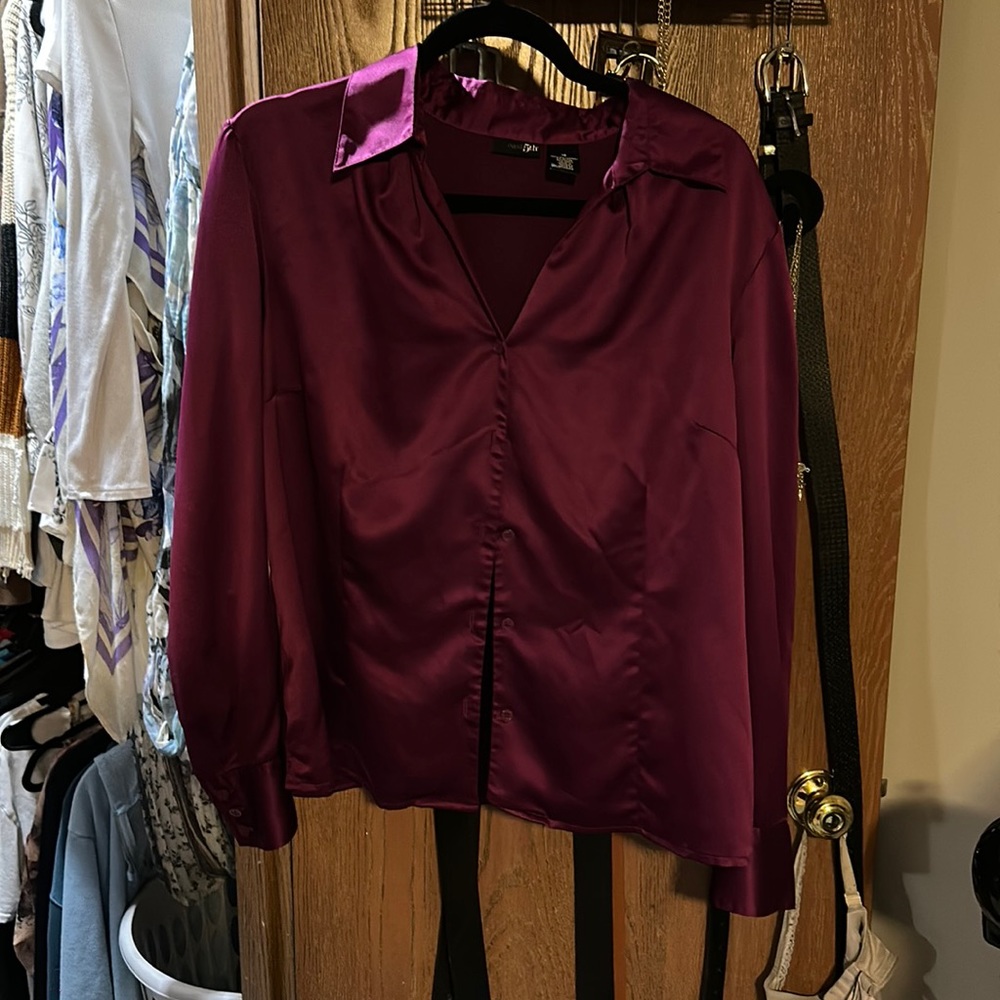 East 5th Maroon Silk Dress Shirt *never worn*